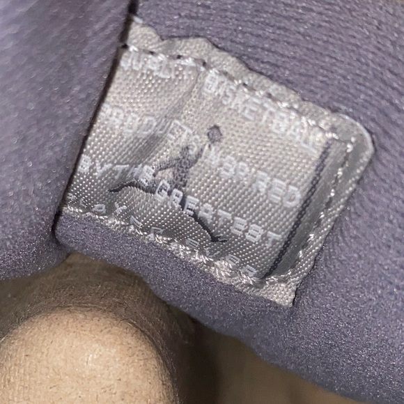 Men’s Size 9.5 “Cool Grey” Air Jordan 11s For Sale - Picture 5 of 9